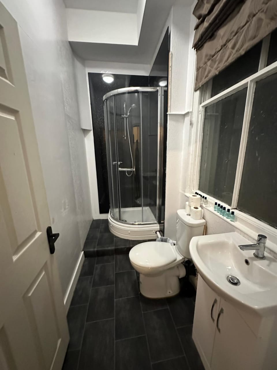 Central Family Rooms Apartment in Eastbourne