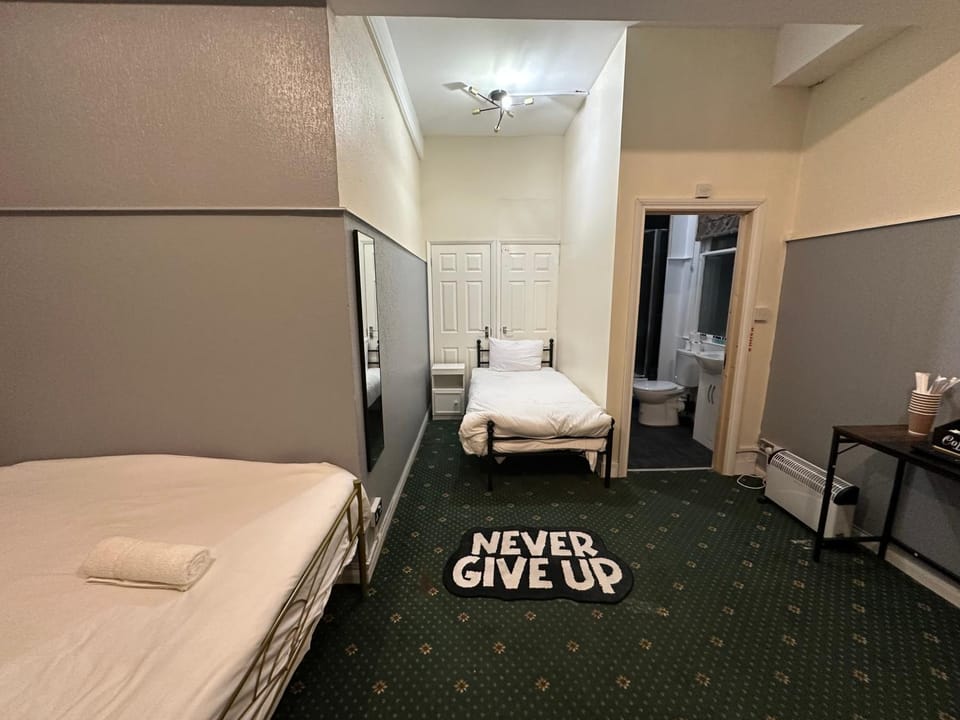Central Family Rooms Apartment in Eastbourne