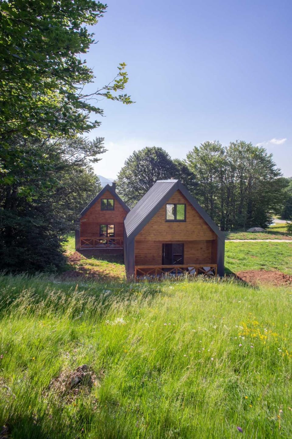 Property building, Day, Natural landscape, Garden view