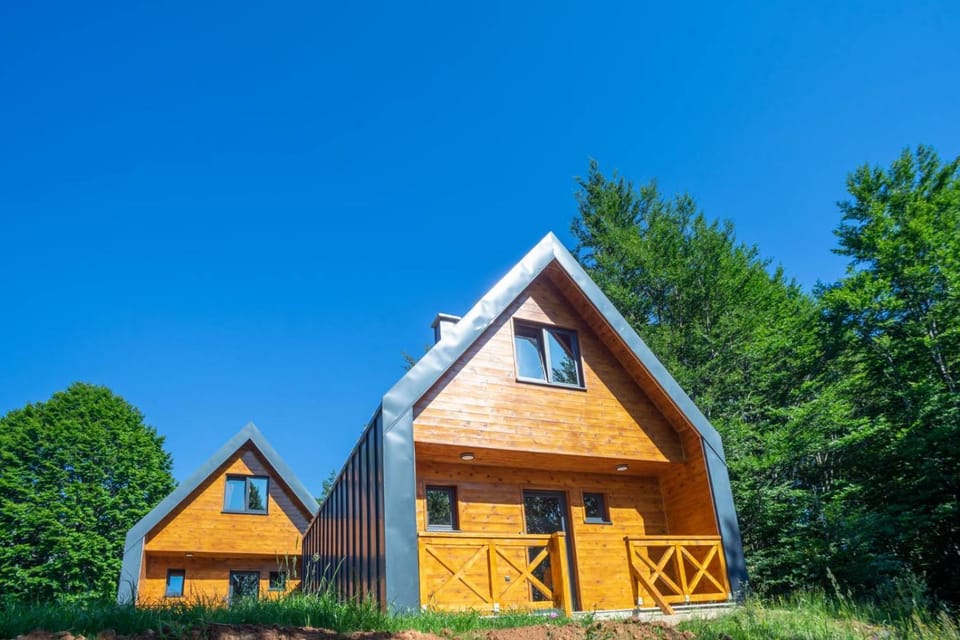 Property building, Day, Natural landscape
