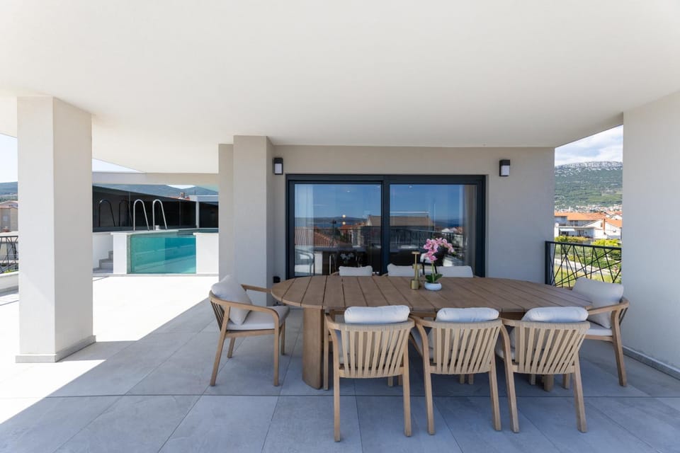 View (from property/room), Balcony/Terrace, Swimming pool