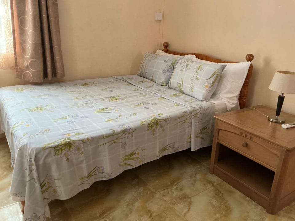 Cinnamon Villa is a 2 bedroom villa 5 minutes walk from Flic en Flac public beach Villa in Flic en Flac