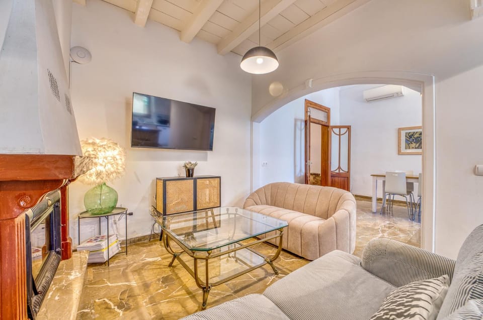 Communal lounge/ TV room, Living room