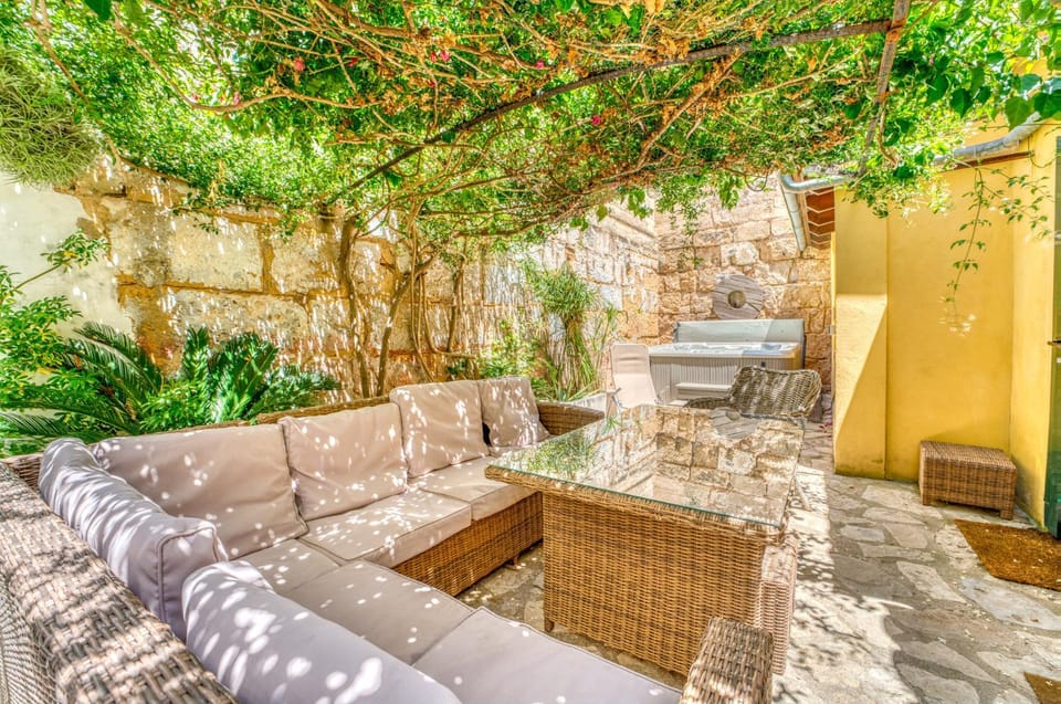 Patio, Garden, Garden view