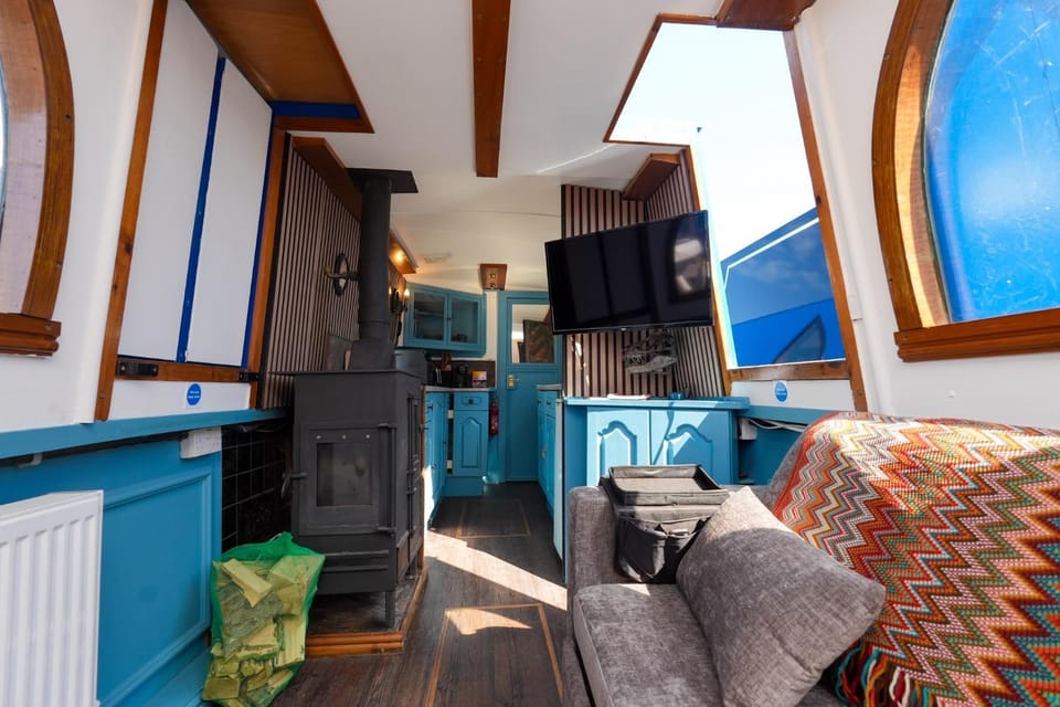 TV and multimedia, Living room, Seating area, Dining area, pet friendly