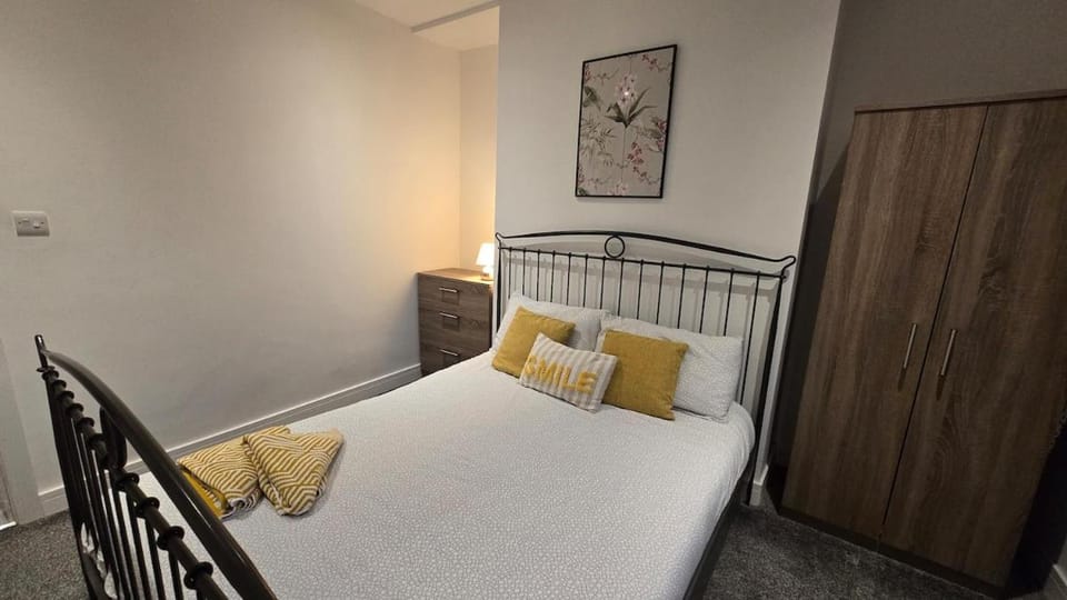 Derwent Apartment - 3 Bedrooms - 2 Bathrooms - Private Parking - Cockermouth Apartment in Allerdale District