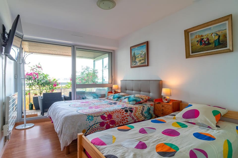 Property building, Living room, Bedroom