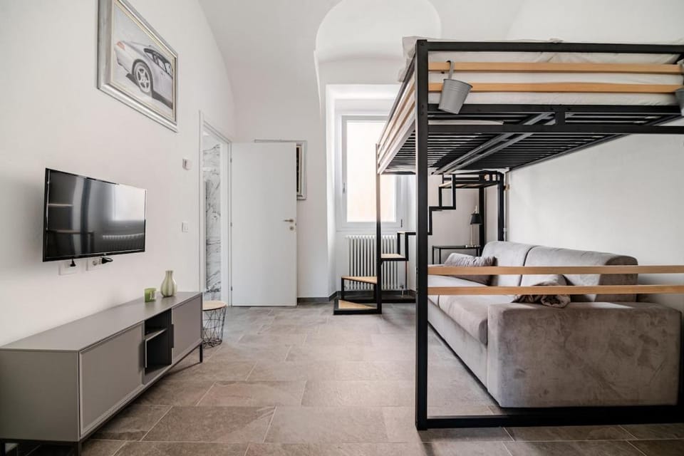 Bed, TV and multimedia, Bedroom, bunk bed