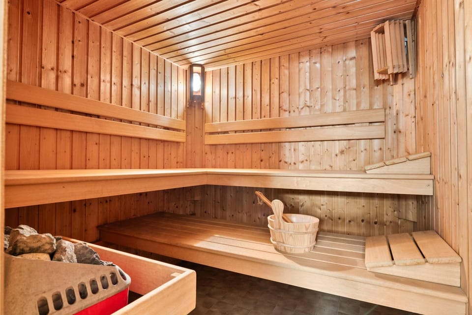 Grand Ostend townhouse with sauna near the sea House in Ostend