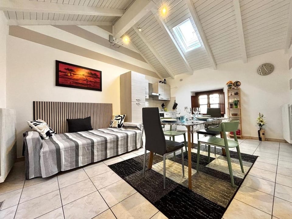 Sole Luna Your Nest within walking distance of the Lake Apartment in Omegna