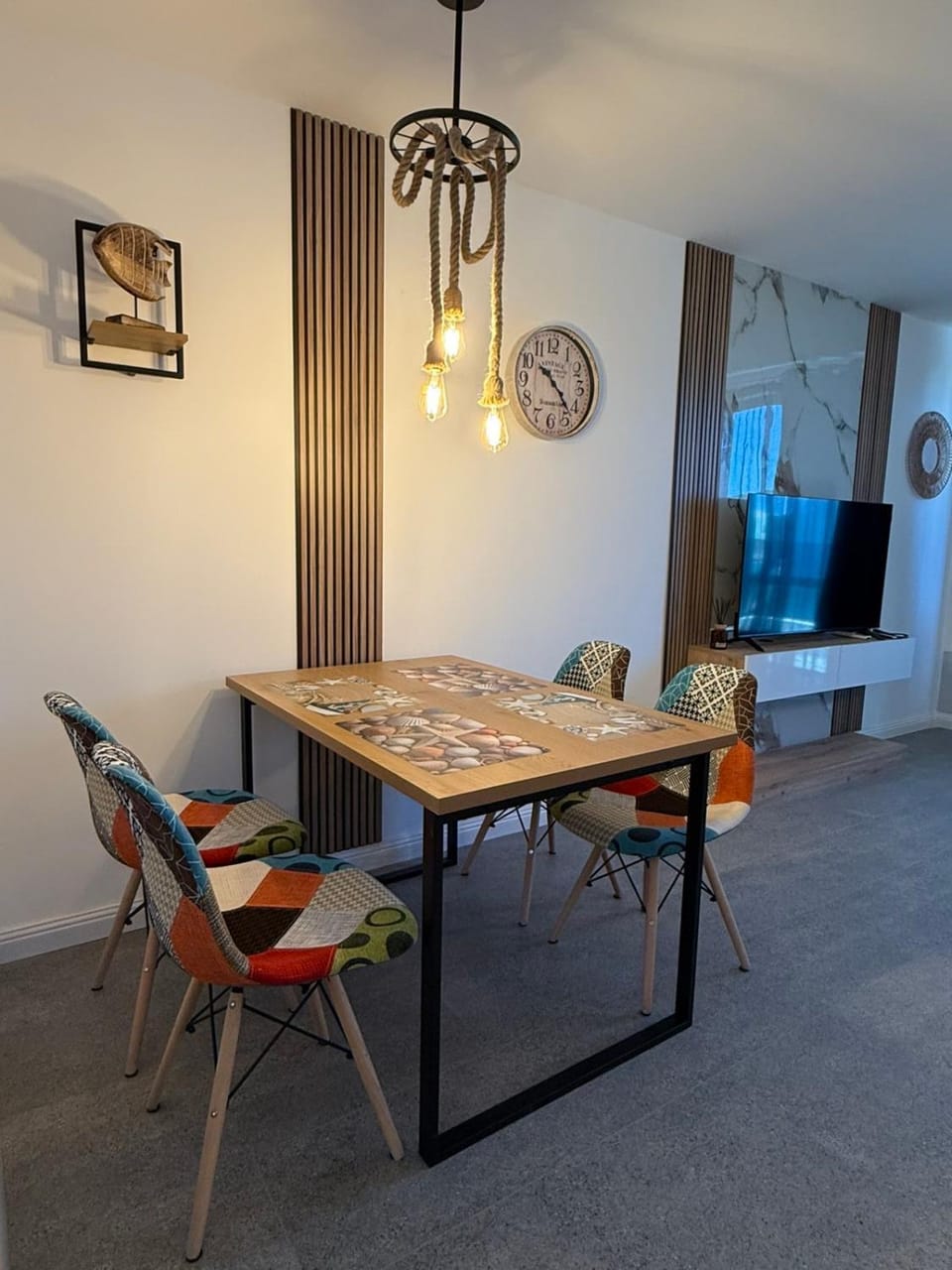 Living room, Dining area