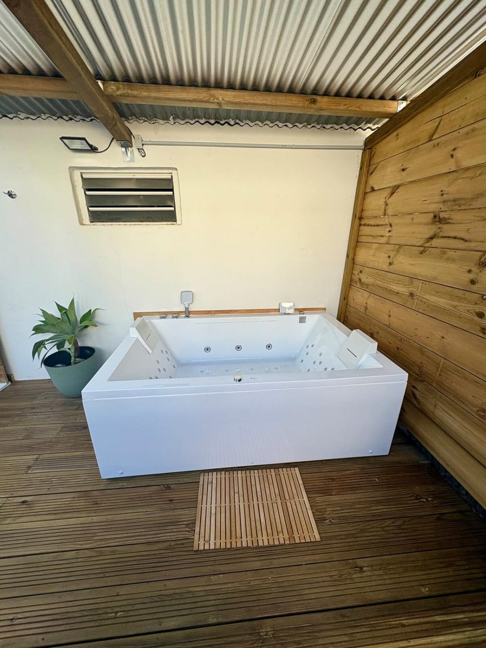 studio intimiste avec balnéotherapie privative Apartment in Saint-Denis