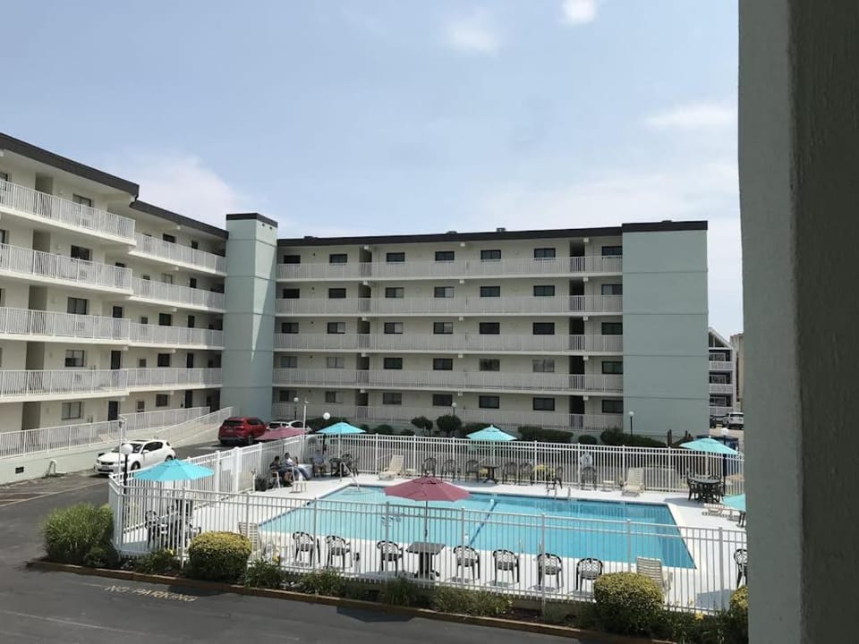 Water view condo with beach and pool access - balcony washer & dryer and central AC House in Ocean City