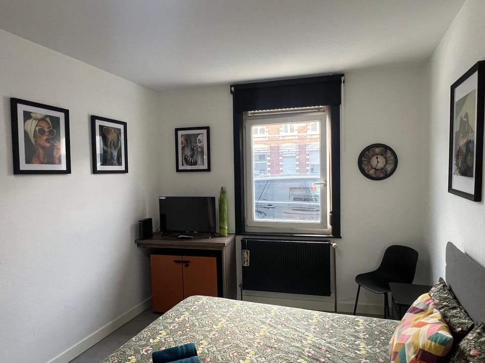 Studio Magritte Apartment in Belgium