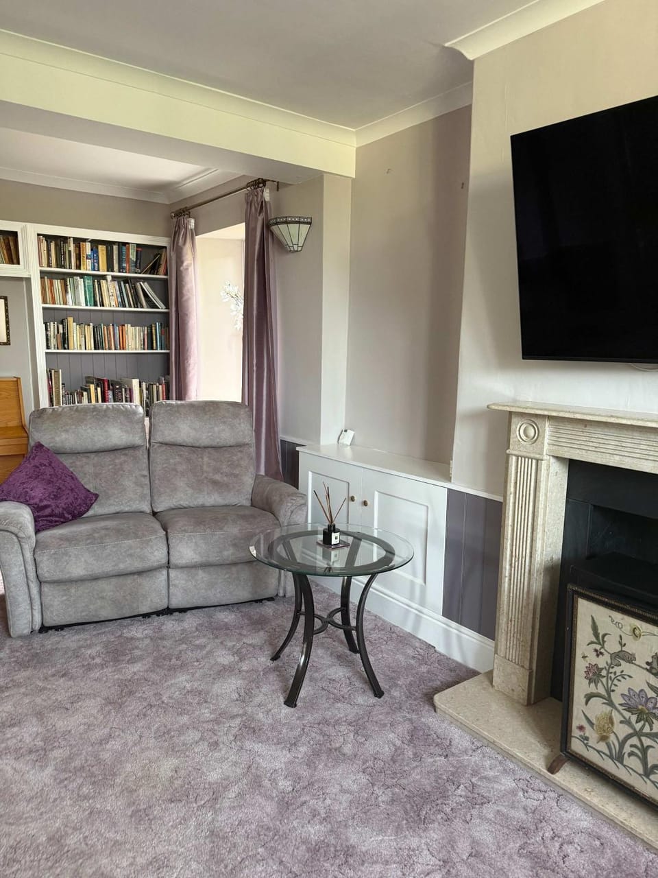 Huge 4 Bed Family house with garden and parking House in Stroud District