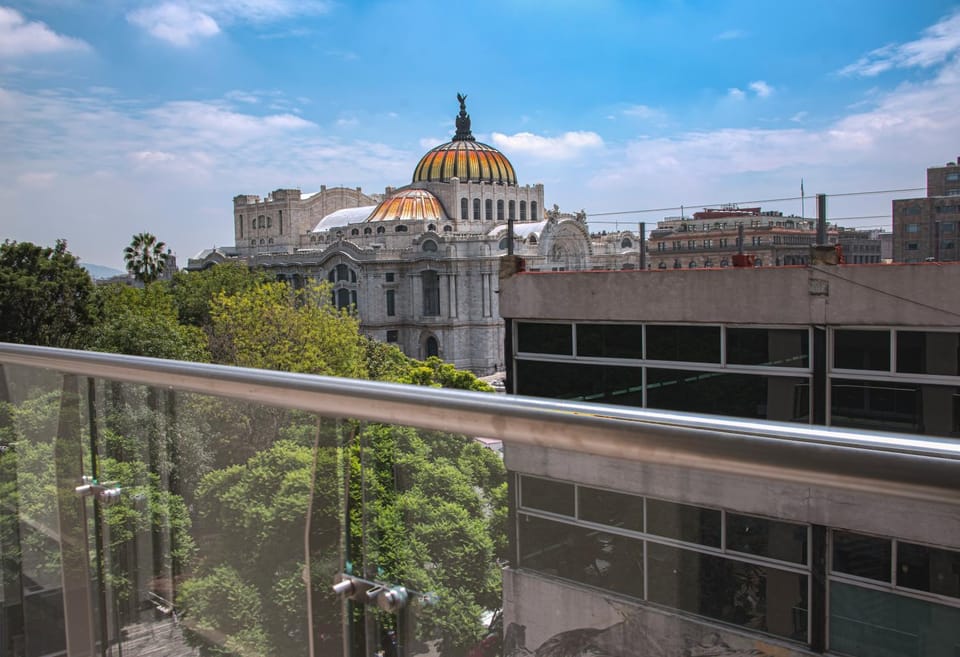 Wake Up to Bellas Artes Views Private Balcony 408 Apartment in Mexico City