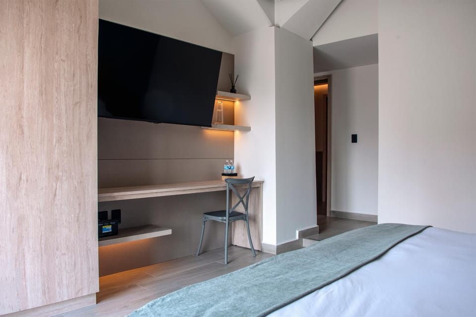 Wake Up to Bellas Artes Views Private Balcony 408 Apartment in Mexico City