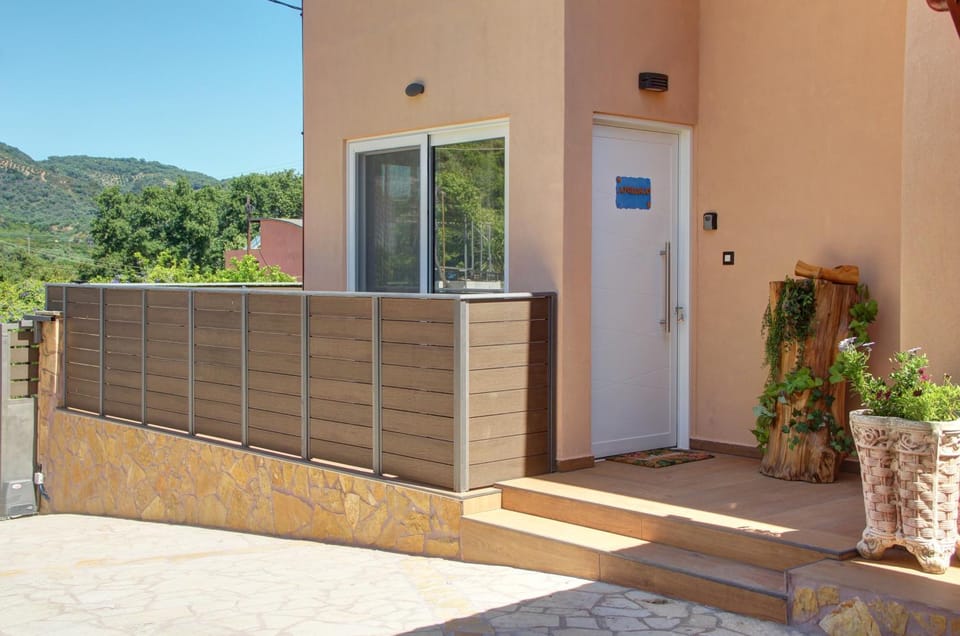 Elpida's Apartments Villa in Crete Region