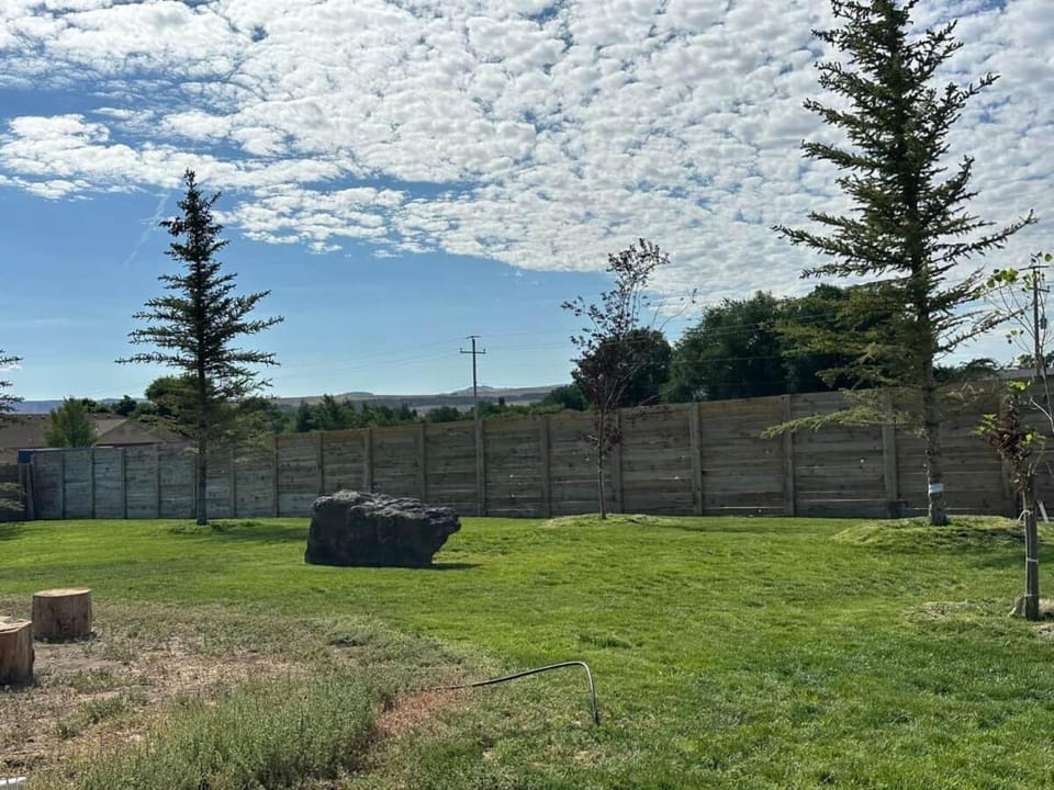 New Luxury Barn at Stoney Farms *NO CHORE(s) House in Panguitch
