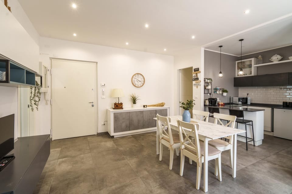 Kitchen or kitchenette, Living room, Dining area