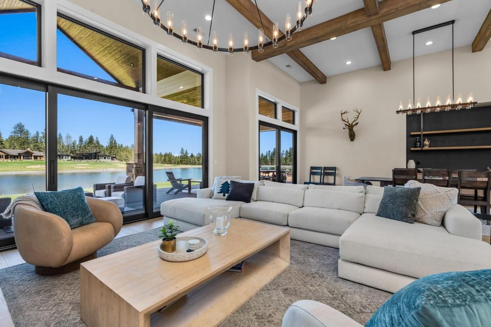 Palla Lane Luxury Home in Bend OR House in Bend
