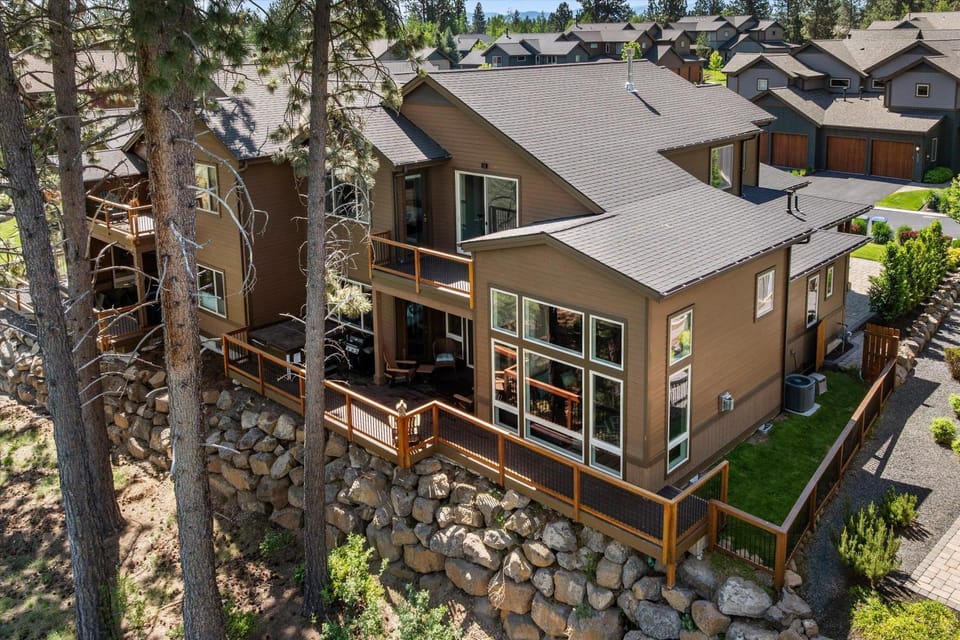 Adventure View Townhouse in Bend OR House in Deschutes River Woods