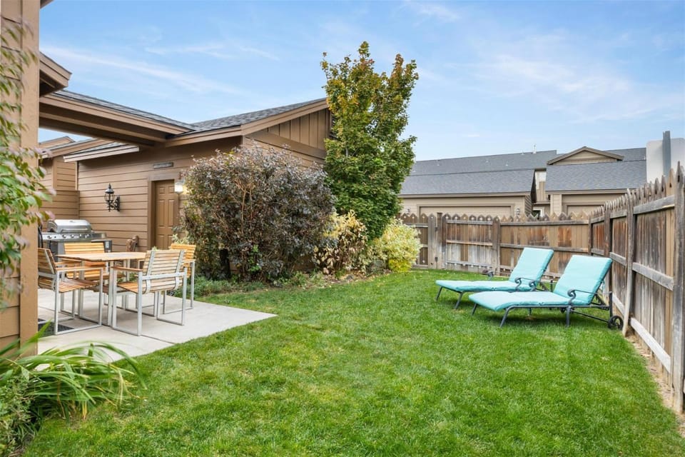 Serenity on The Bluffs in Bend OR House in Bend