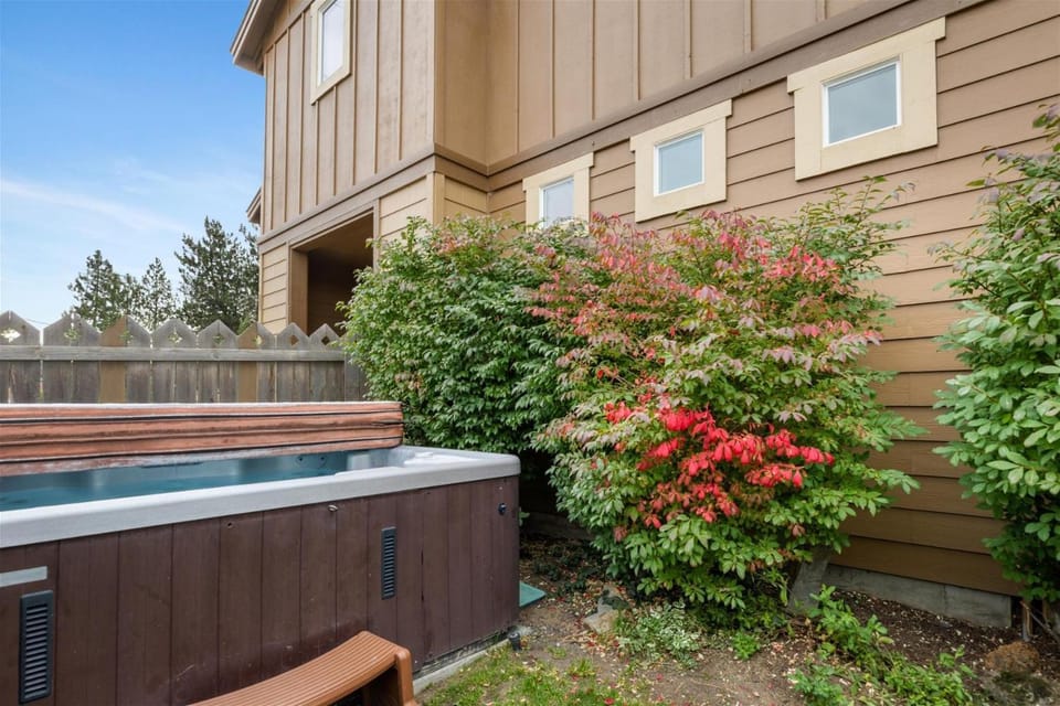Serenity on The Bluffs in Bend OR House in Bend