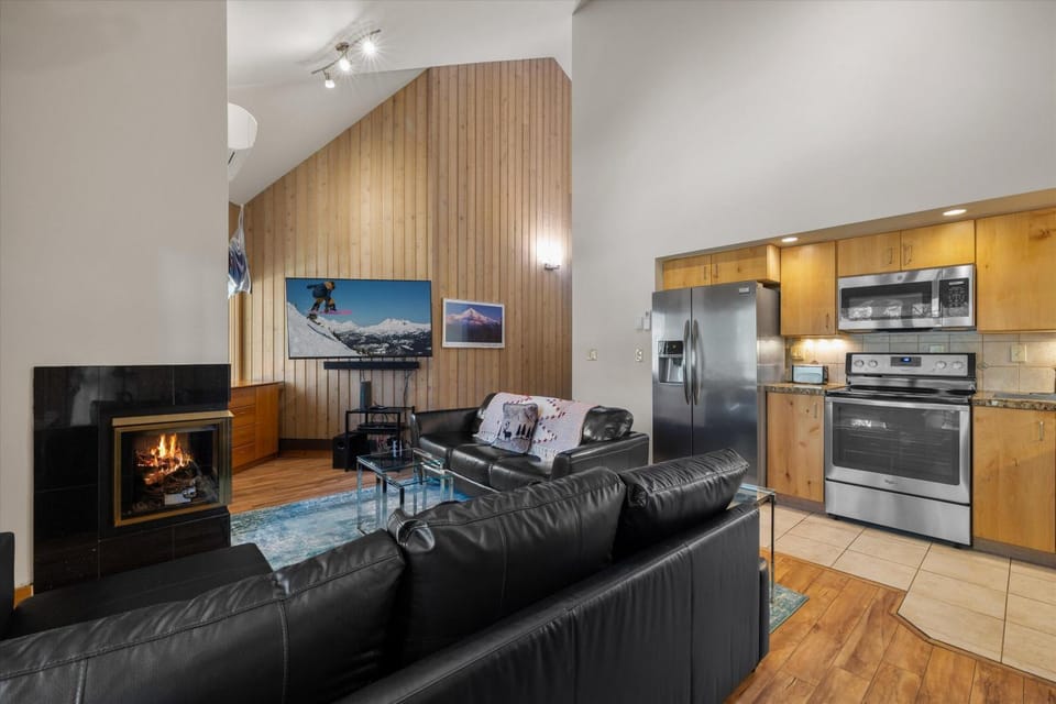 Mt. Bachelor Village Resort Condo 258 in Bend OR House in Bend