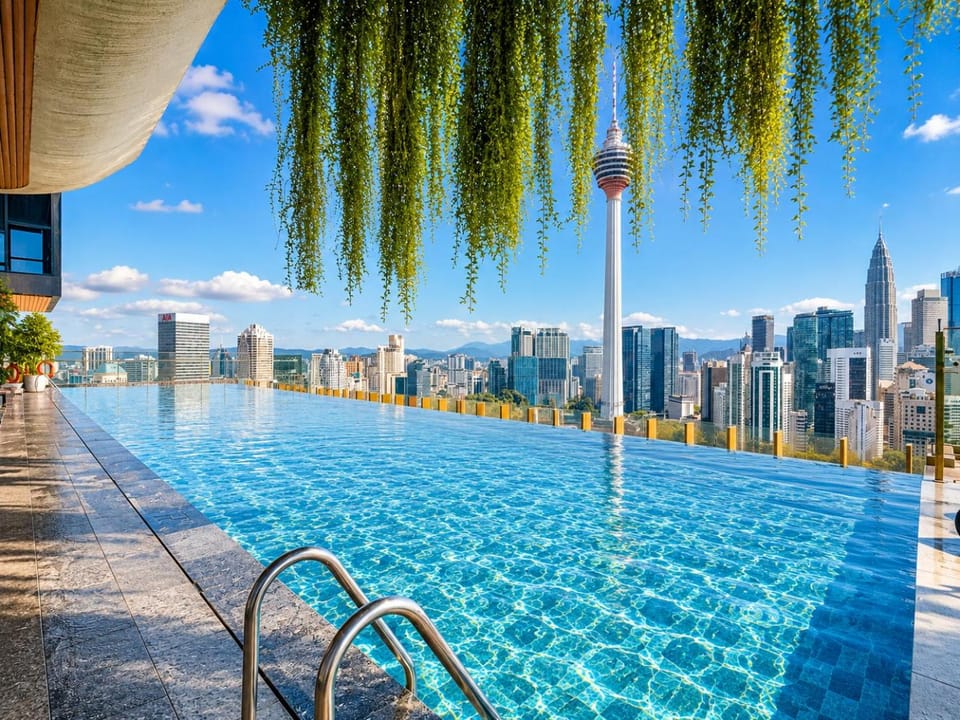Property building, Day, Natural landscape, View (from property/room), City view, Pool view, Swimming pool, Swimming pool, Sunset, sunbed