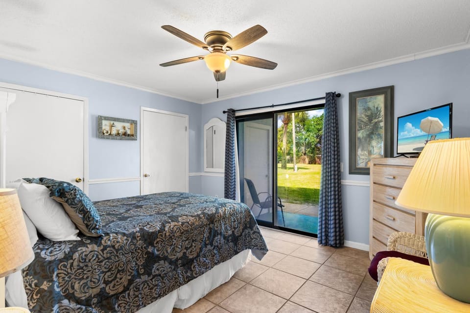 Patio, Bed, TV and multimedia, Balcony/Terrace, Photo of the whole room, Seating area, Bedroom