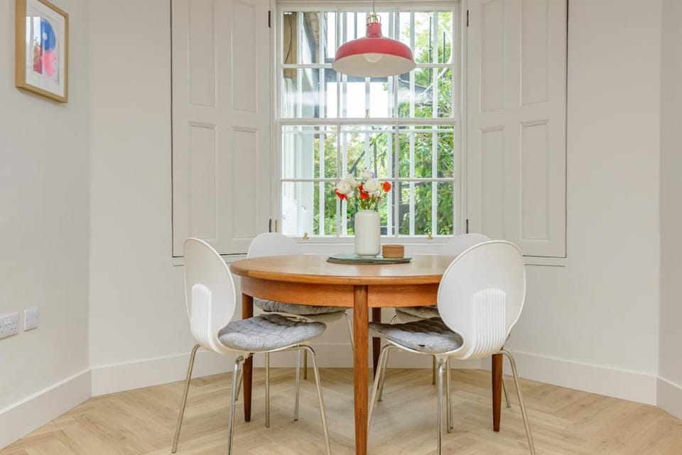 Central Stylish 1 Bed Near Stockbridge Apartment in Edinburgh