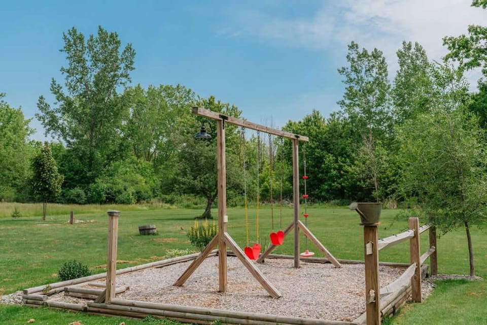 Family Friendly Getaway with Fire Pit & Swing Set House in Fayette