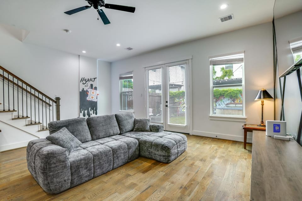 Game Room & Private Yard! Family Escape in Houston House in Houston