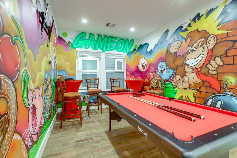 Game Room & Private Yard! Family Escape in Houston House in Houston