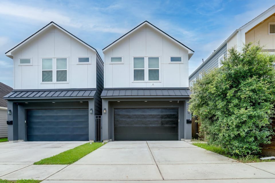 Game Room & Private Yard! Family Escape in Houston House in Harris County