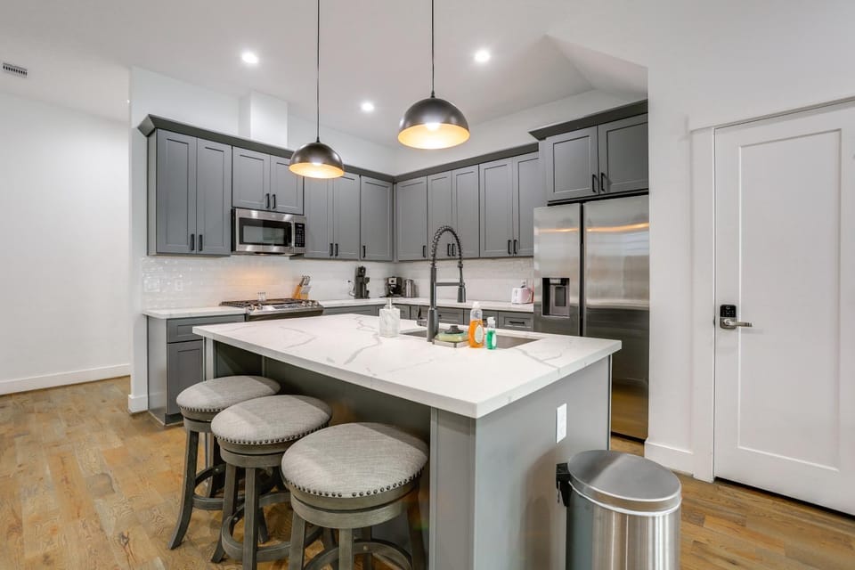 Game Room & Private Yard! Family Escape in Houston House in Harris County