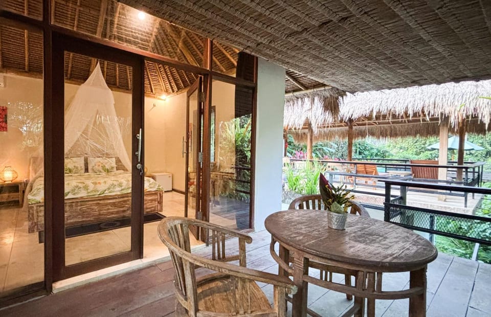 Patio, Garden, View (from property/room), Balcony/Terrace, Living room, Seating area, Dining area, Garden view