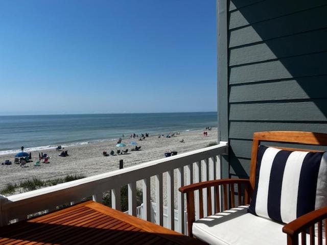 Outstanding Ocean-Pier-Pool Front Views Condo Apartment in Garden City