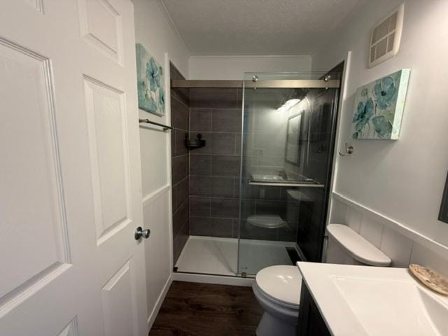 Outstanding Ocean-Pier-Pool Front Views Condo Apartment in Garden City
