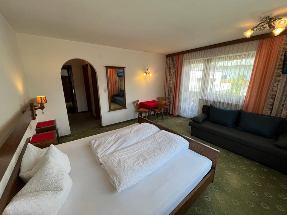 Haus Alpenblick Bed and Breakfast in Serfaus