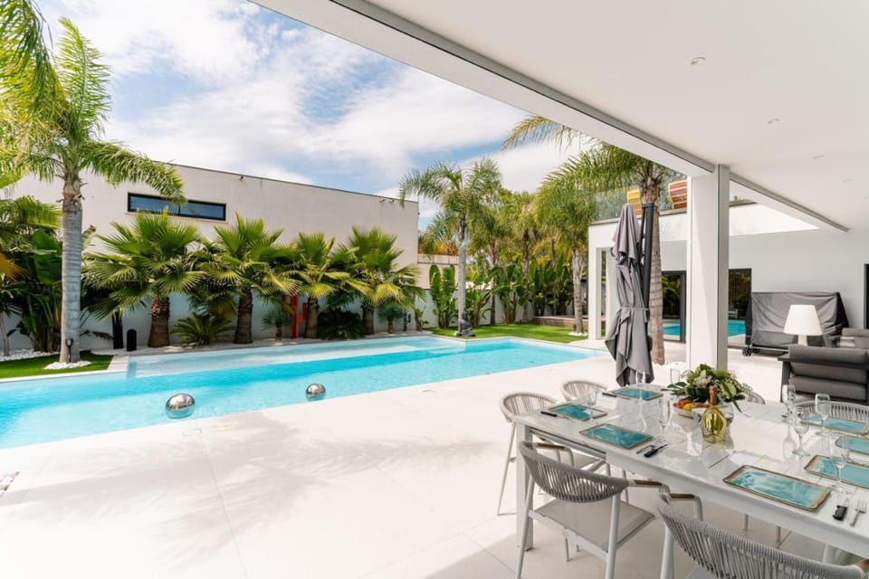 Pool view, Swimming pool