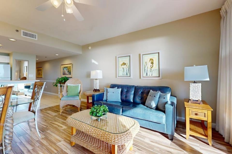 Airy Beachfront Condo w Shared Outdoor Pool Central AC Free WiFi House in Destin