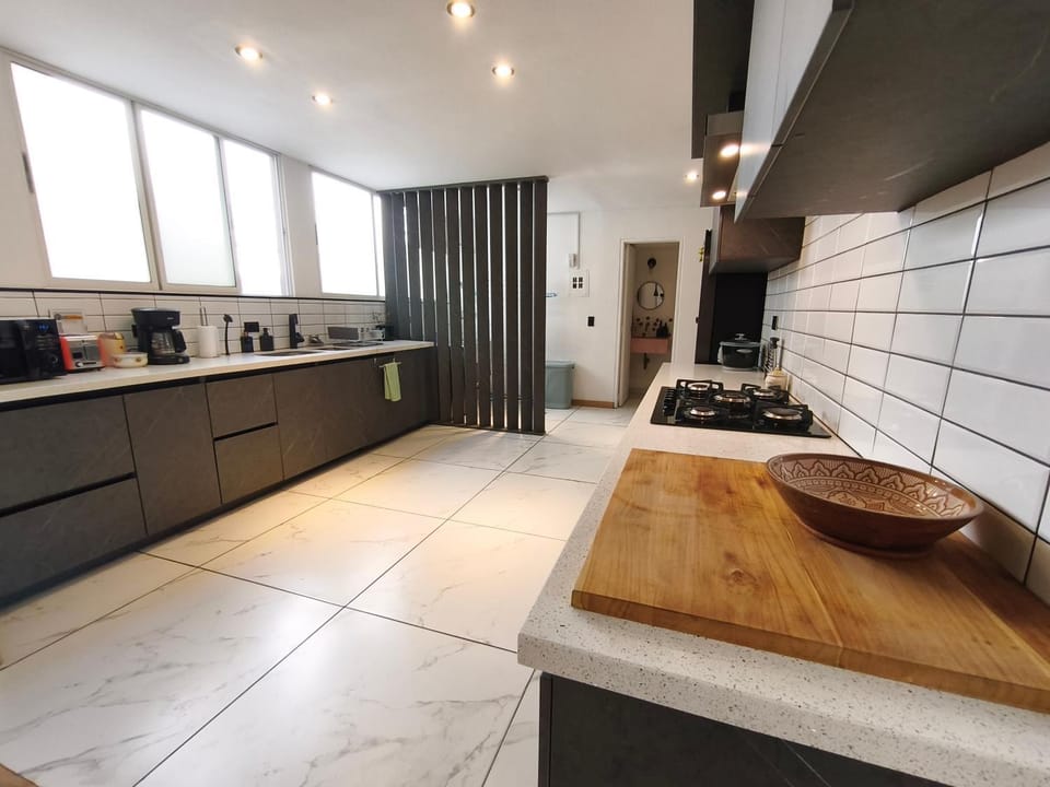 Bright 3BR Oasis 500Mbps WiFi & 24 7 Security Apartment in Medellin