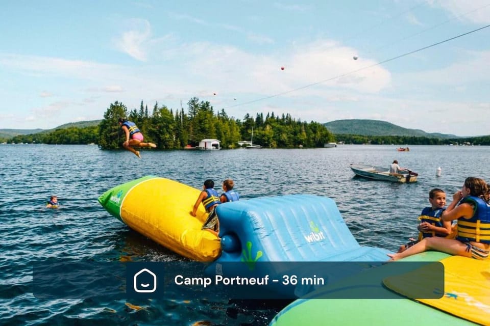 Le Floréa with BBQ & Garden, Games, Nature & Relax Chalet in Quebec