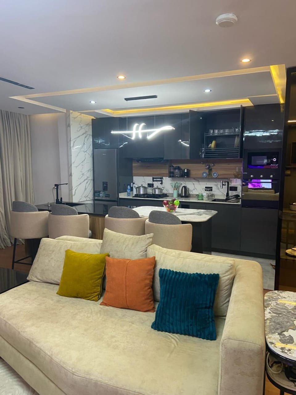 Kitchen or kitchenette, Seating area, minibar