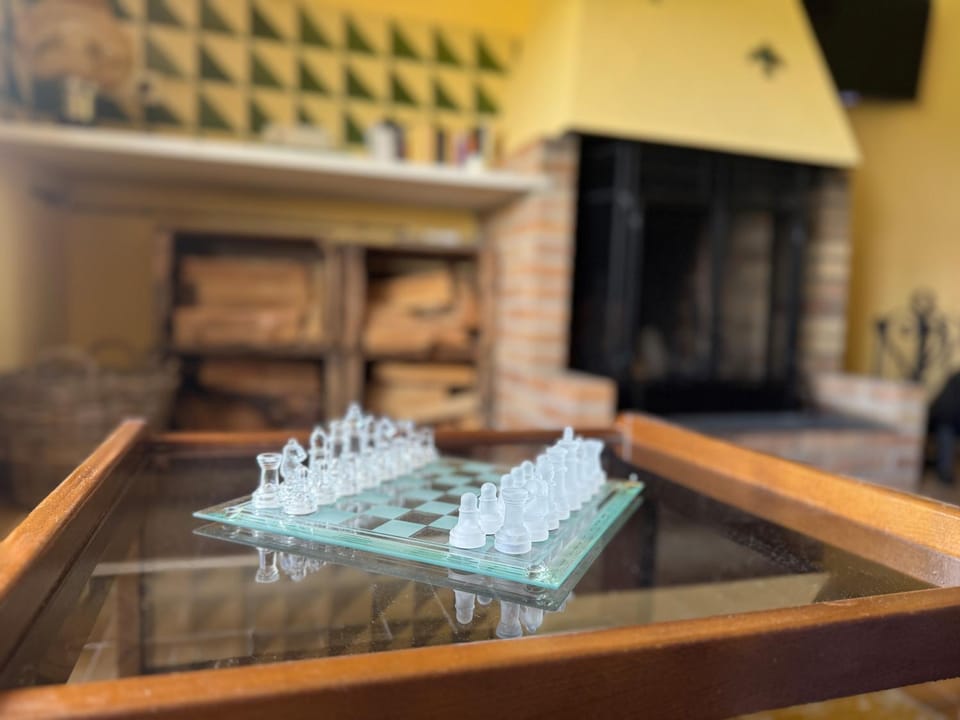 Game Room, Living room, fireplace