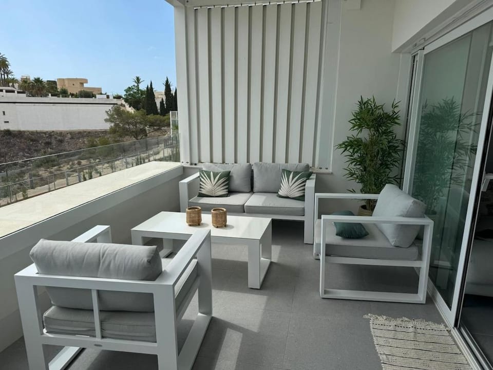 Luxury duplex with sea view, pool and 3 bedrooms - Costa Blanca Villajoyosa Apartment in Villajoyosa