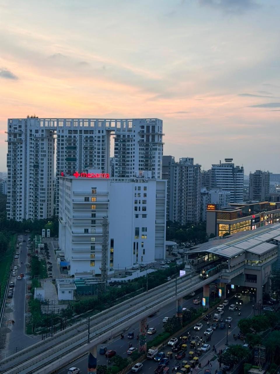 Sofitel Caravanserai 1BHK Noida, Spectrum Mall Sector 75 Apartment in Noida