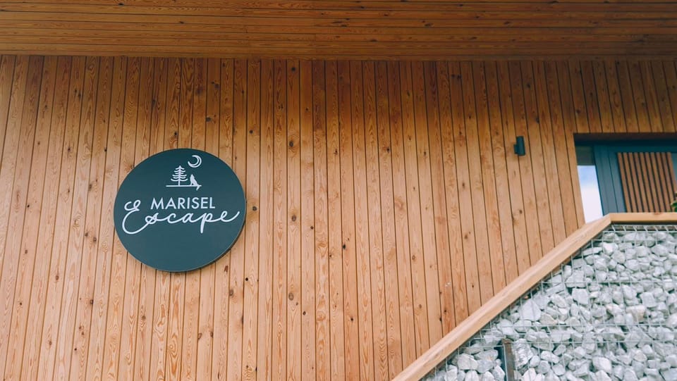 Marisel Escape Chalet Bed and Breakfast in Cluj County